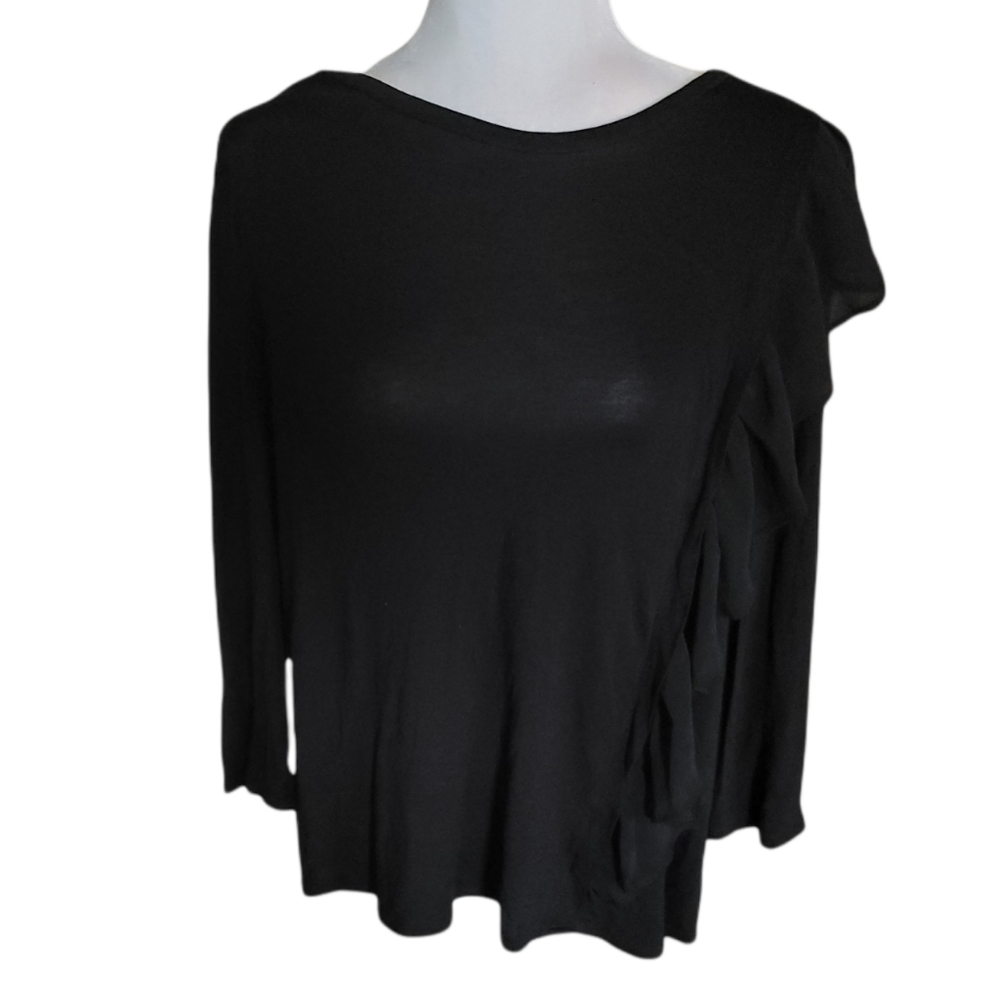 Gnw black top with ruffle detail down the side rayon size Medium NWT soft